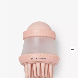 maxbone Deep Cleanse Soap Dispensing Silicone Dog Brush in Pink